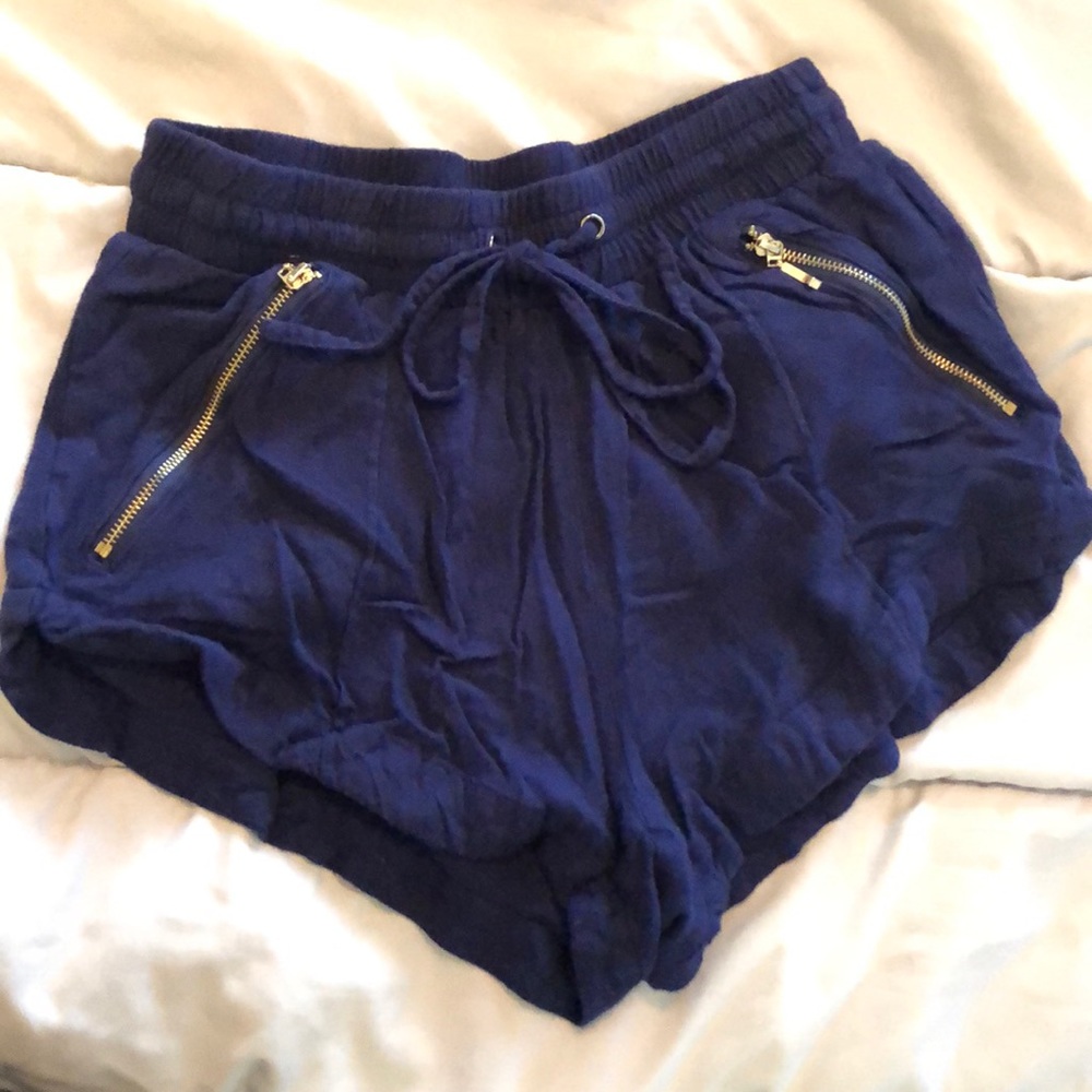 Love culture shorts